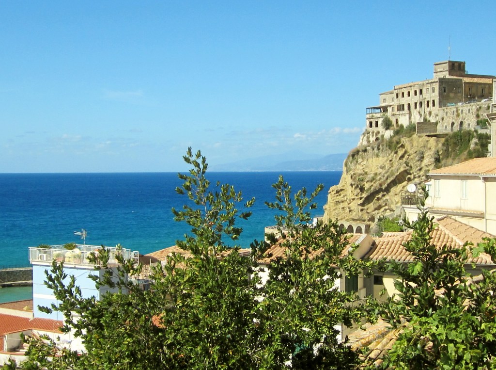 Pizzo Calabro. Il tuo viaggio nella costa degli dei comincia da&nbsp;qui